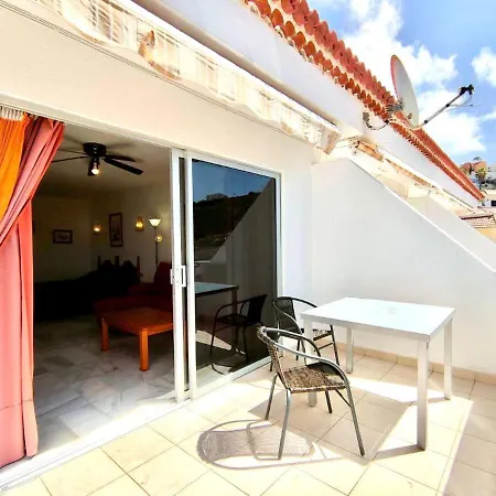 Апартаменты Estudio Solo Adultos, Cerca Al Mar Y A Playa De Las Americas, Freewifi, Piscina Tenerife